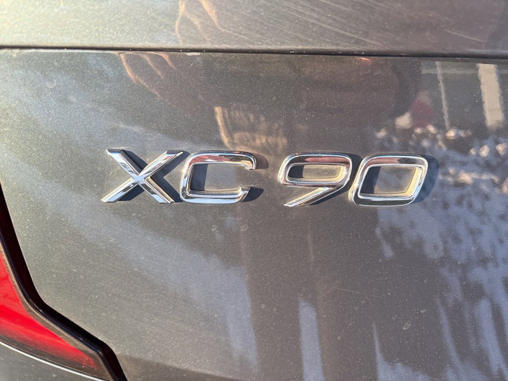 Certified 2025 Volvo XC90 B6 Plus image 8