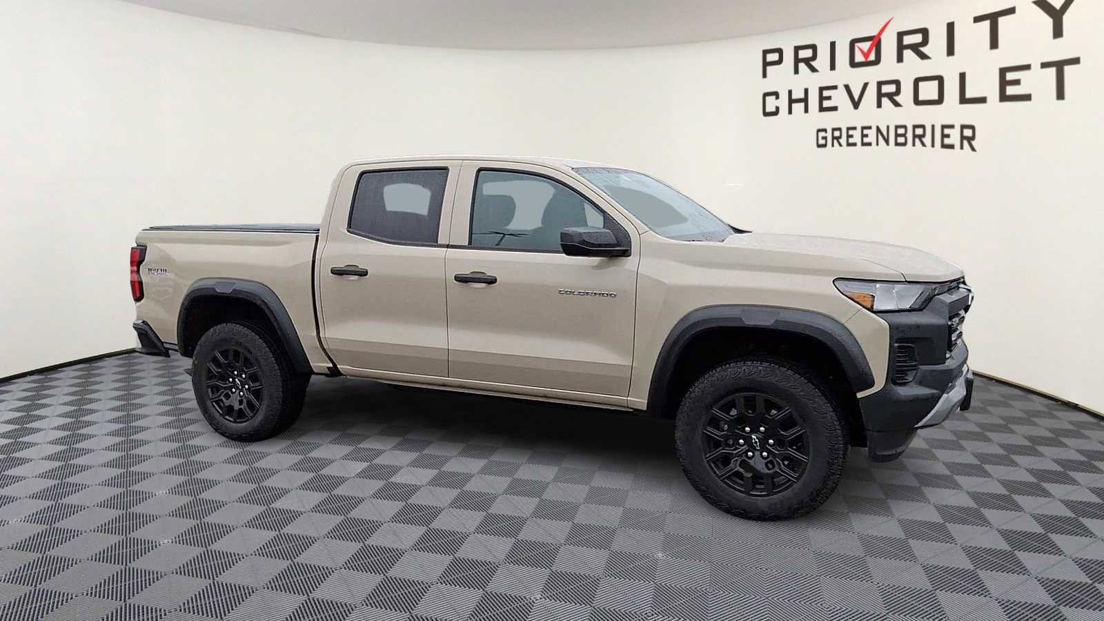 Used 2024 Chevrolet Colorado Trail Boss image 2