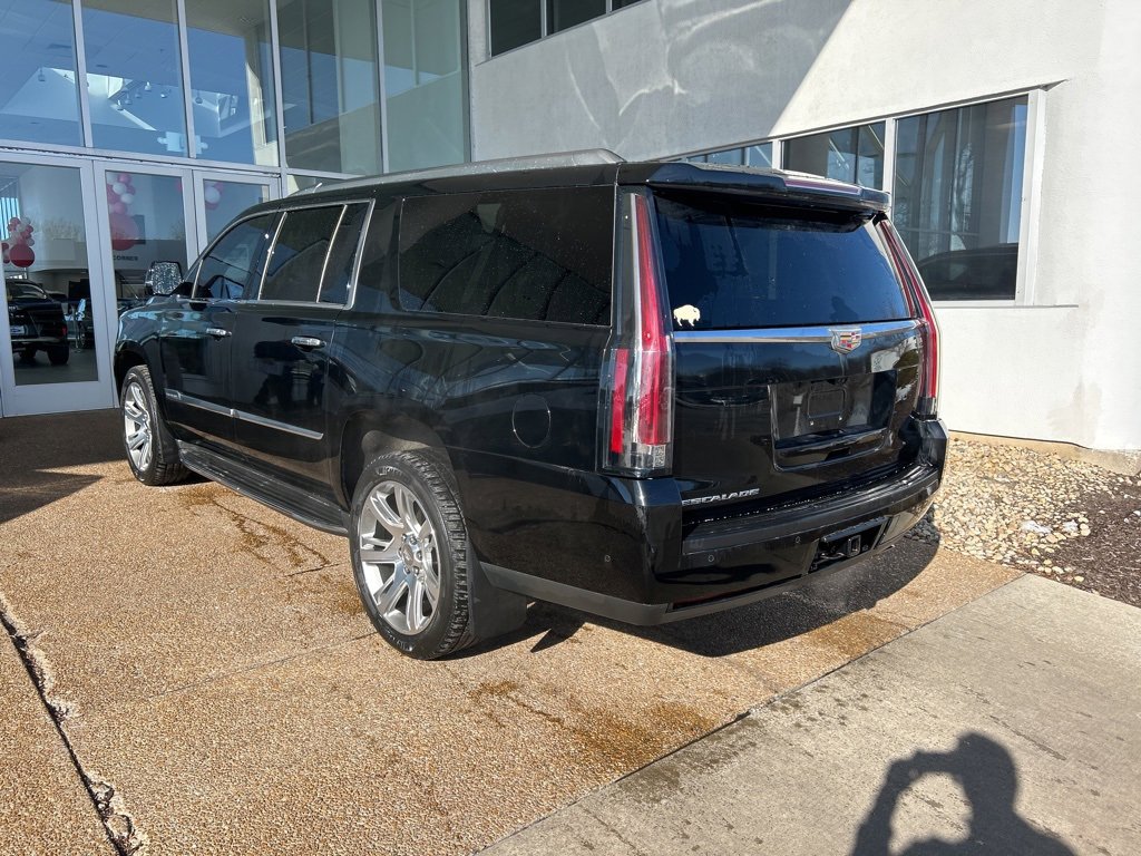 Used 2017 Cadillac Escalade ESV Luxury image 7