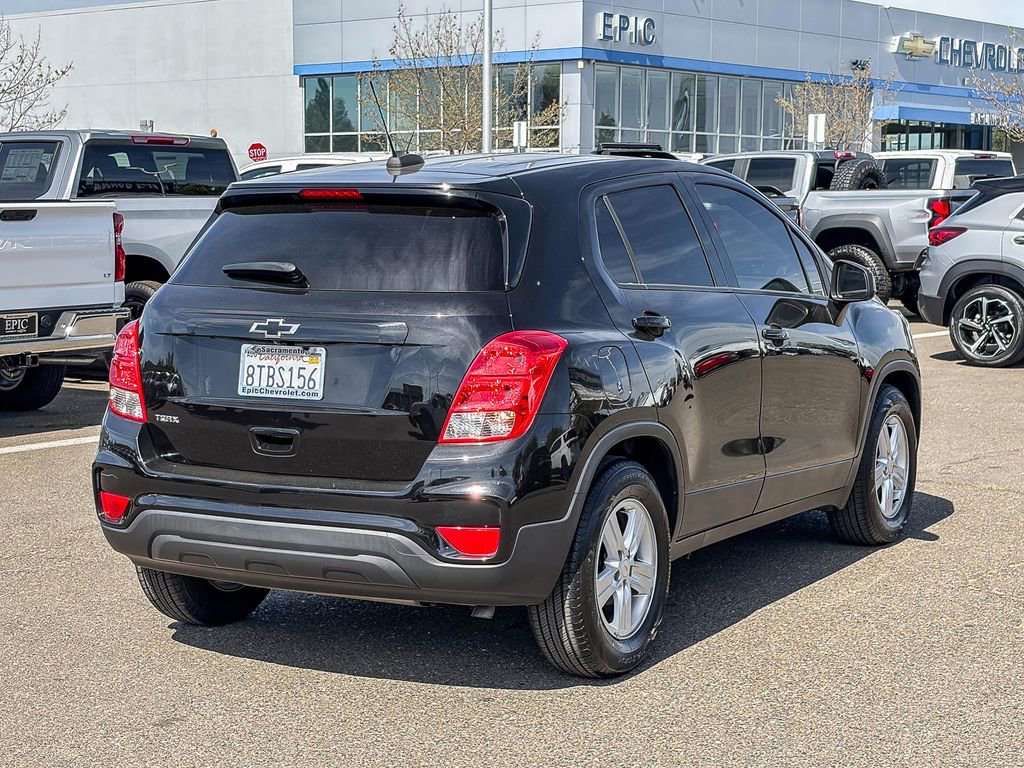 Used 2020 Chevrolet Trax LS w/ Tint and Cruise Package FWD image 4
