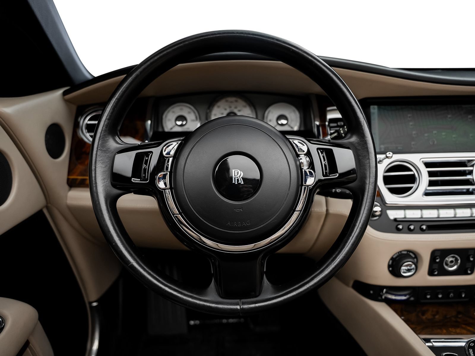 Used 2016 Rolls-Royce Dawn RWD image 32