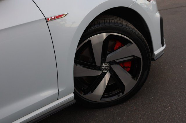 Used 2020 Volkswagen GTI SE FWD image 59