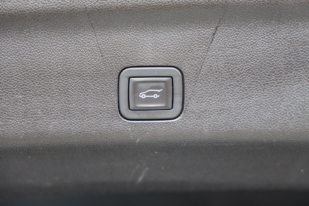 Used 2026 Chevrolet Suburban LT w/ Comfort Package AWD/4WD image 57
