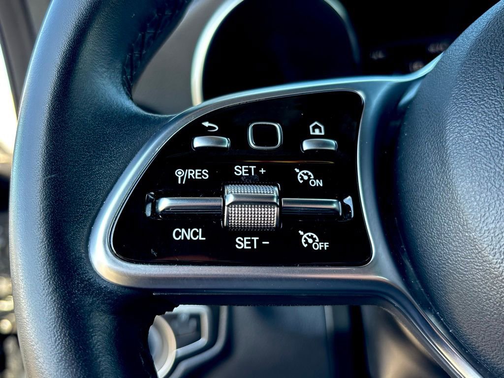 Used 2021 Mercedes-Benz GLC 300 image 17