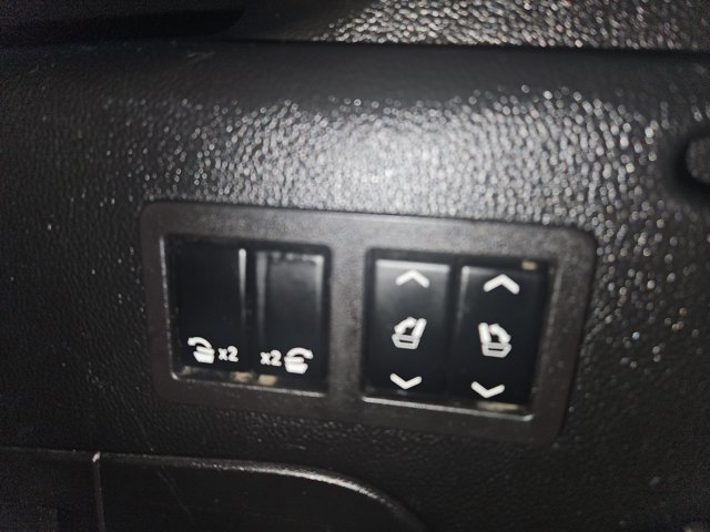 Used 2019 Chevrolet Suburban LT image 21