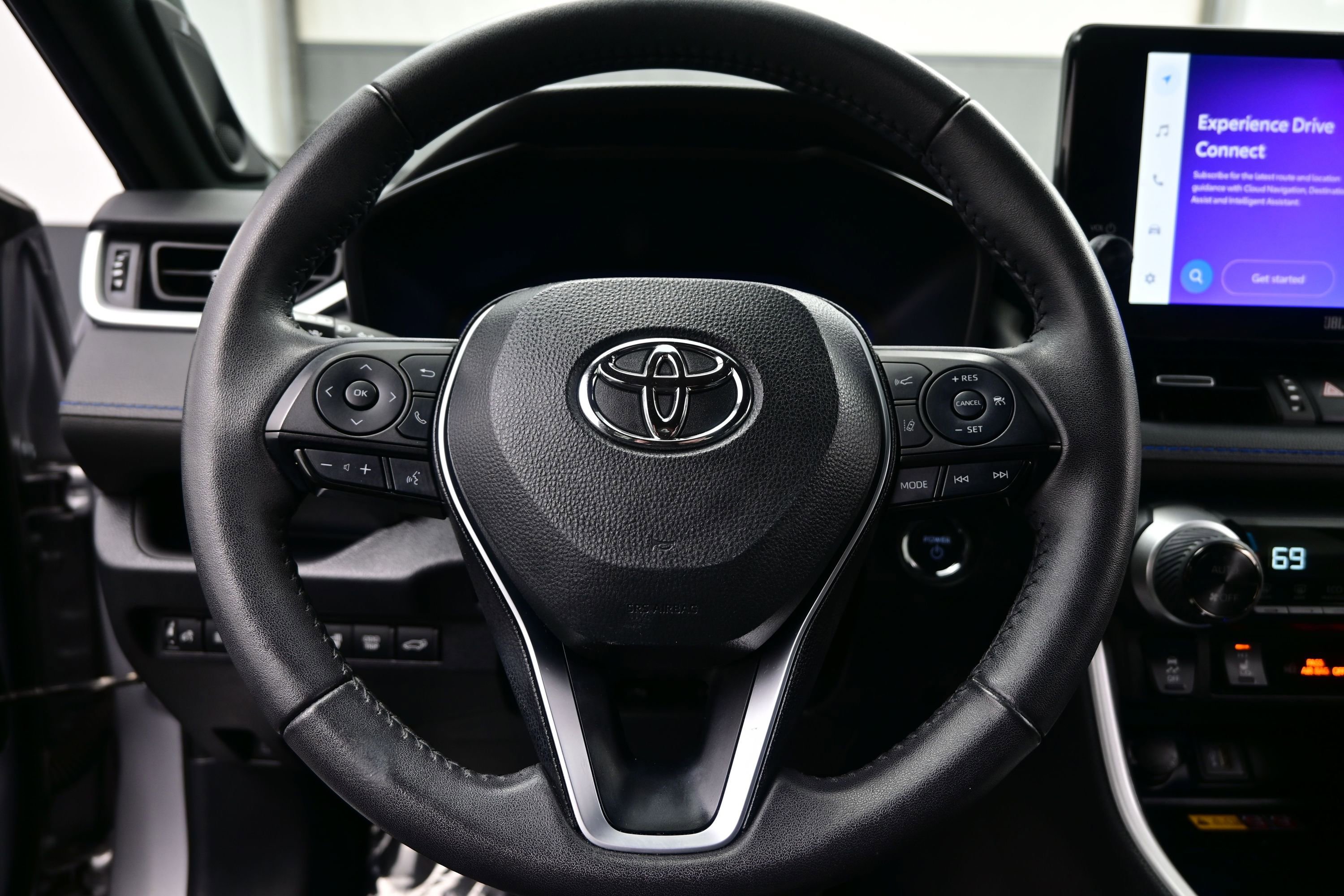 Used 2024 Toyota RAV4 XSE w/ Advanced Technology Package AWD/4WD image 24