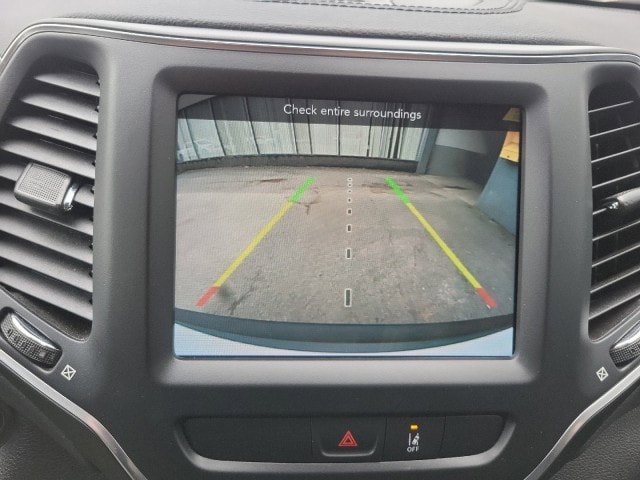 Used 2022 Jeep Cherokee Latitude Lux w/ Sun & Sound Group image 14