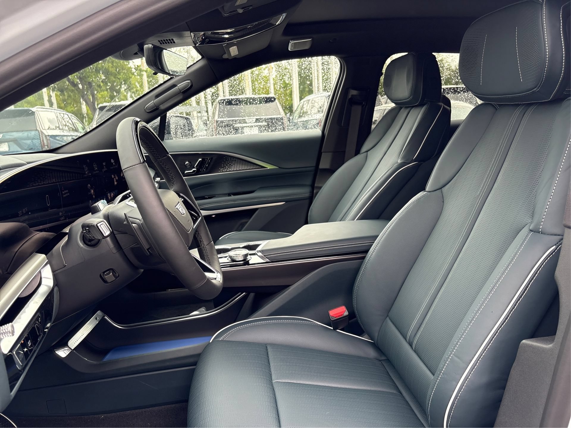 New 2026 Cadillac Lyriq Signature Sport w/ Nappa Leather Package RWD image 9