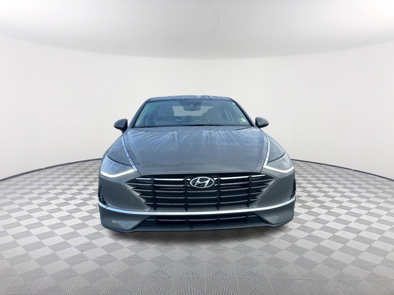 Used 2023 Hyundai Sonata SE image 2