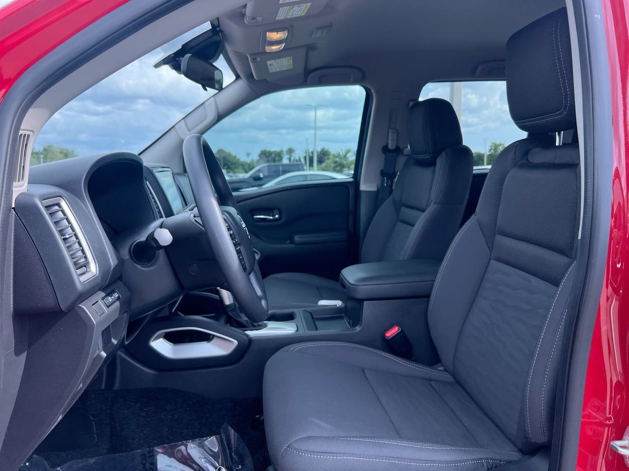 Used 2024 Nissan Frontier SV w/ Technology Package RWD image 12
