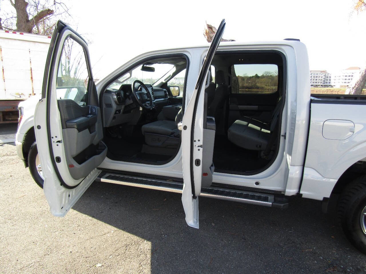 Used 2024 Ford F150 XLT image 26