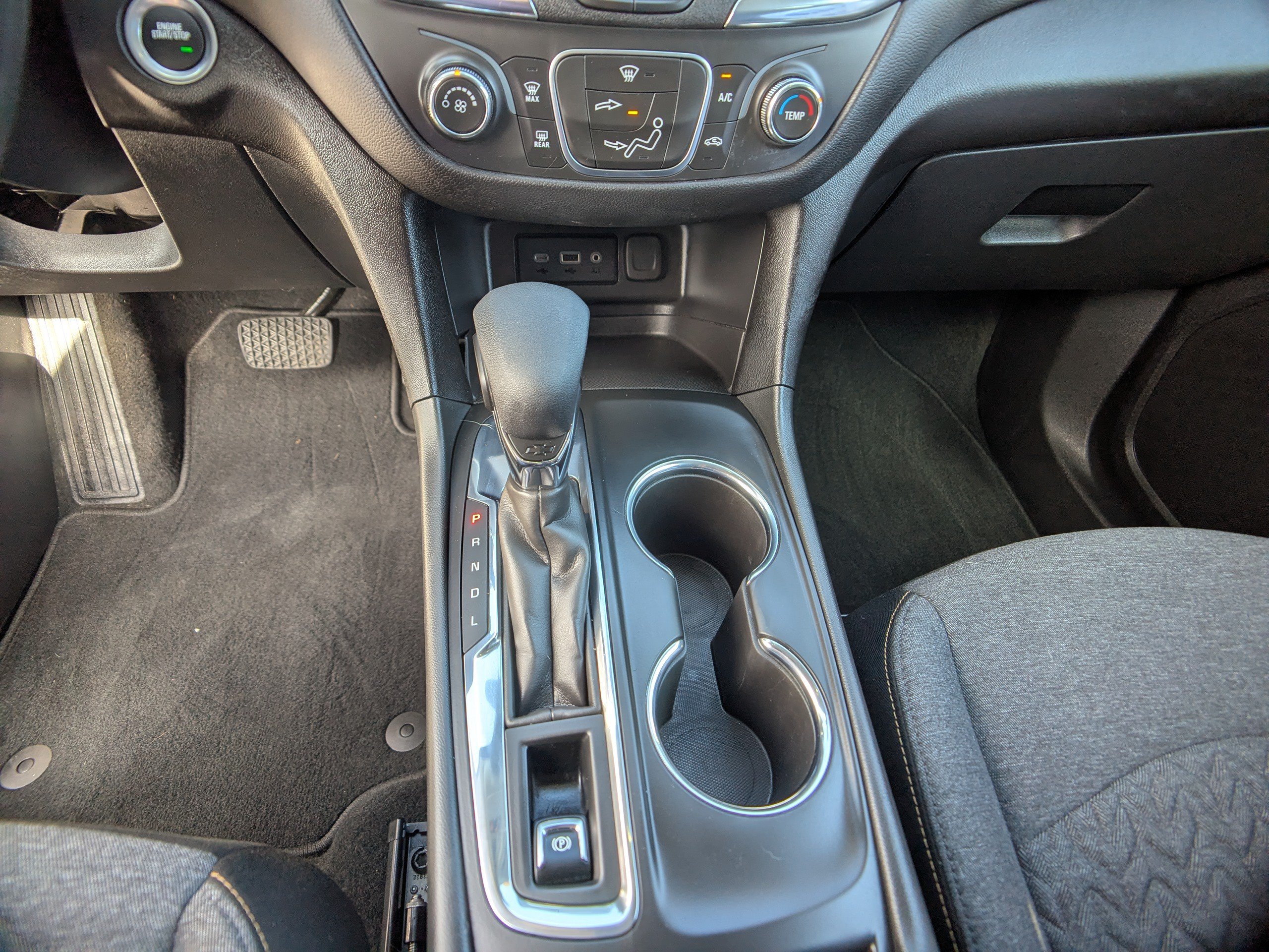 Used 2023 Chevrolet Equinox LT AWD/4WD image 22