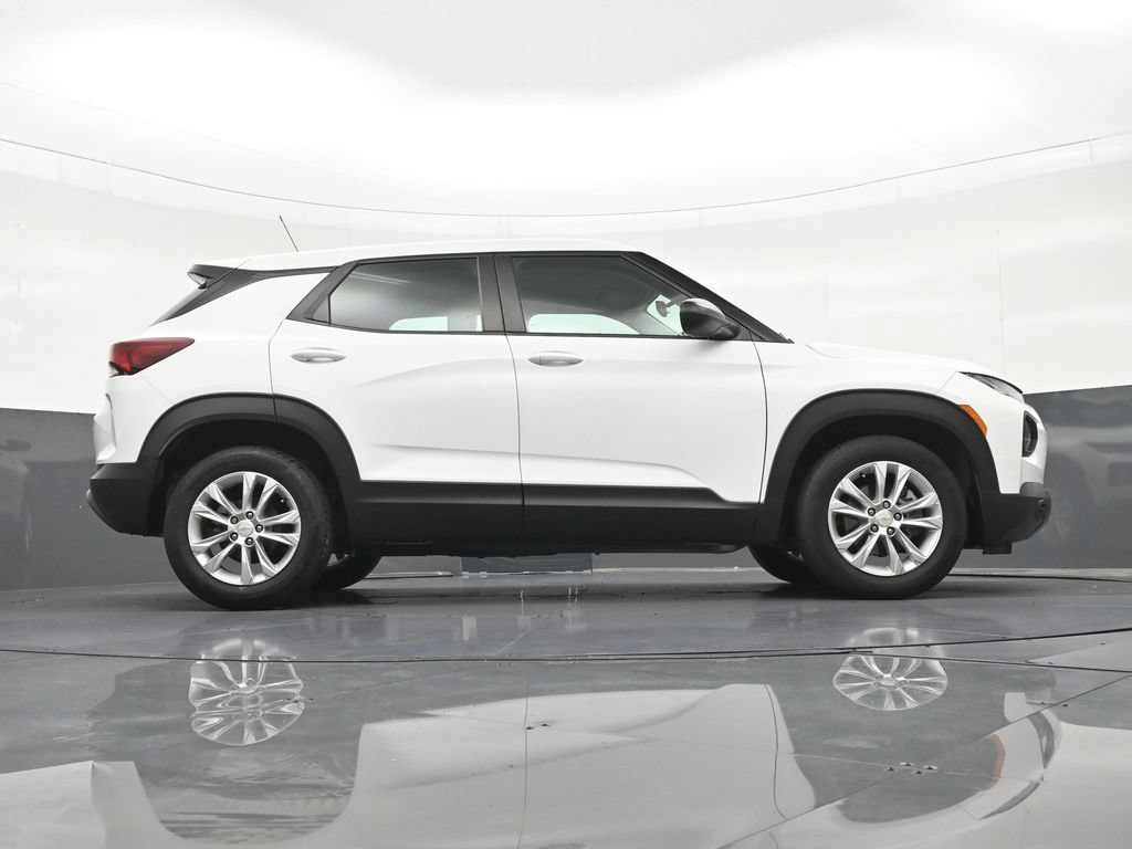 Used 2023 Chevrolet TrailBlazer LS FWD image 28