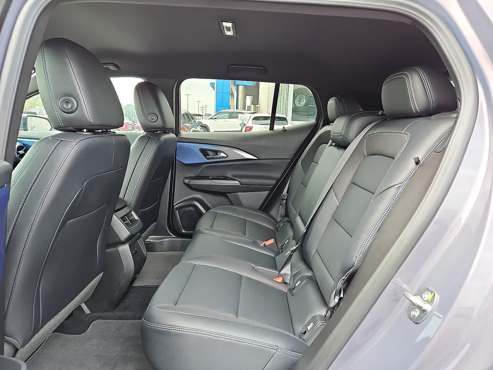 New 2026 Chevrolet Equinox EV LT w/ Convenience Package II FWD image 8