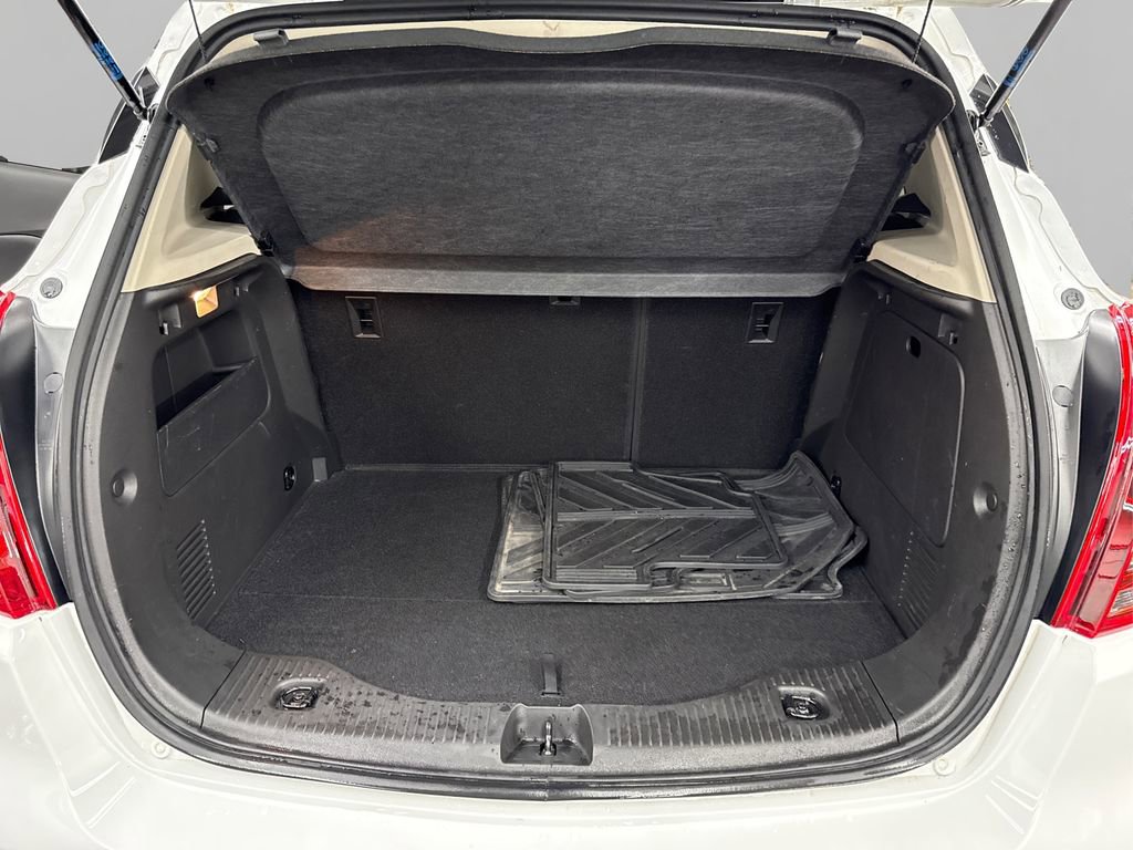 Used 2022 Buick Encore Preferred w/ Safety Package image 11