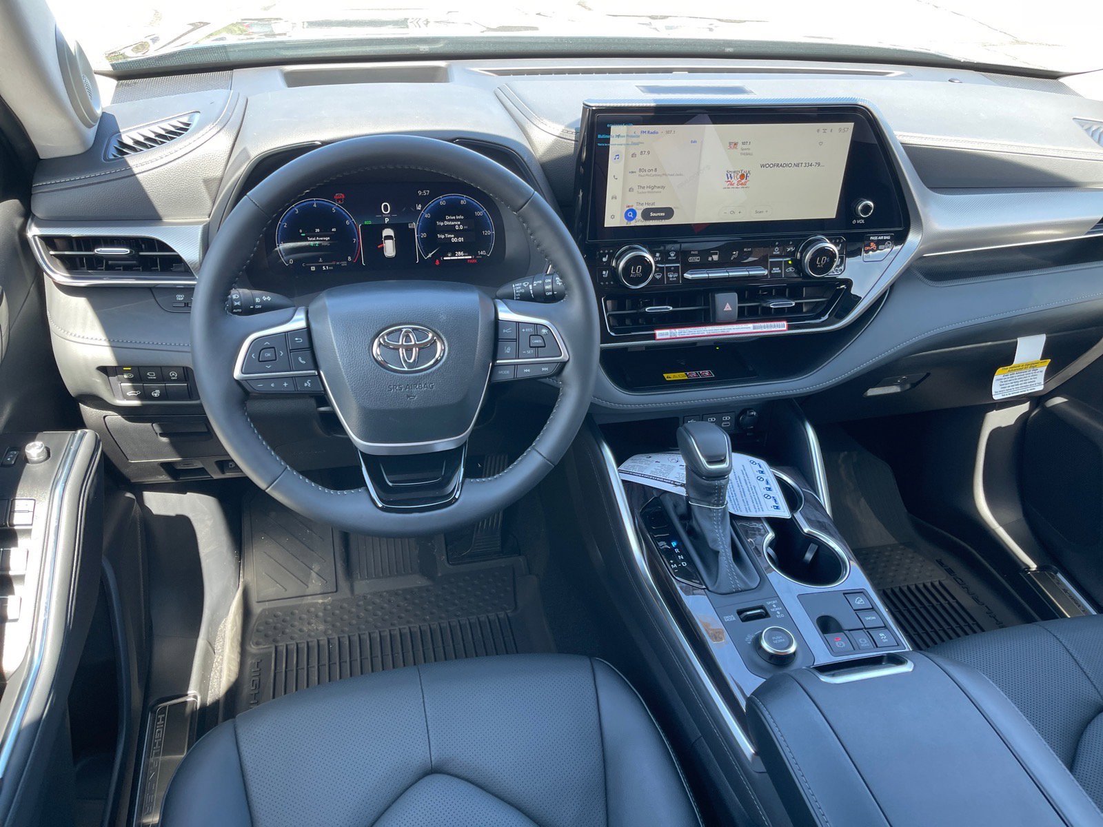New 2026 Toyota Highlander Platinum AWD/4WD image 4