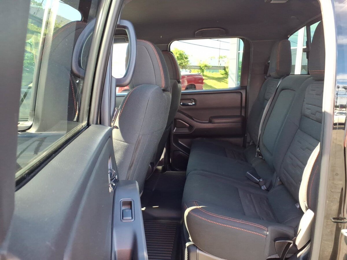 Used 2023 Nissan Frontier PRO-4X w/ Pro Convenience Package AWD/4WD image 19