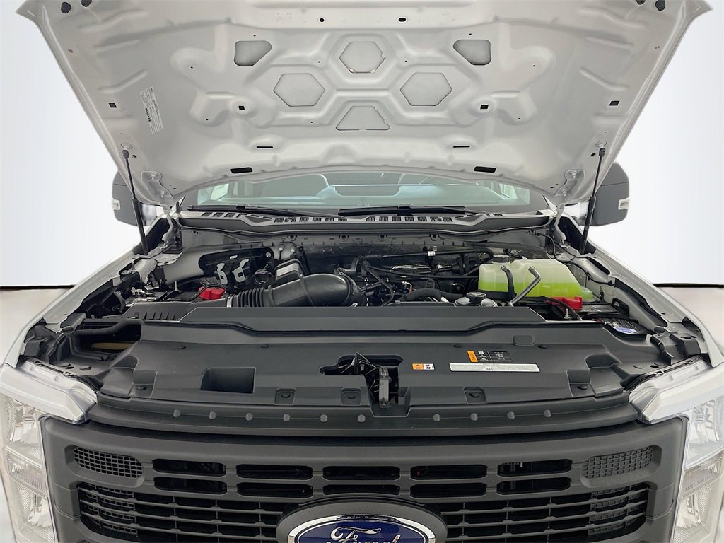 New 2025 Ford F350 XL w/ XL Chrome Package image 23