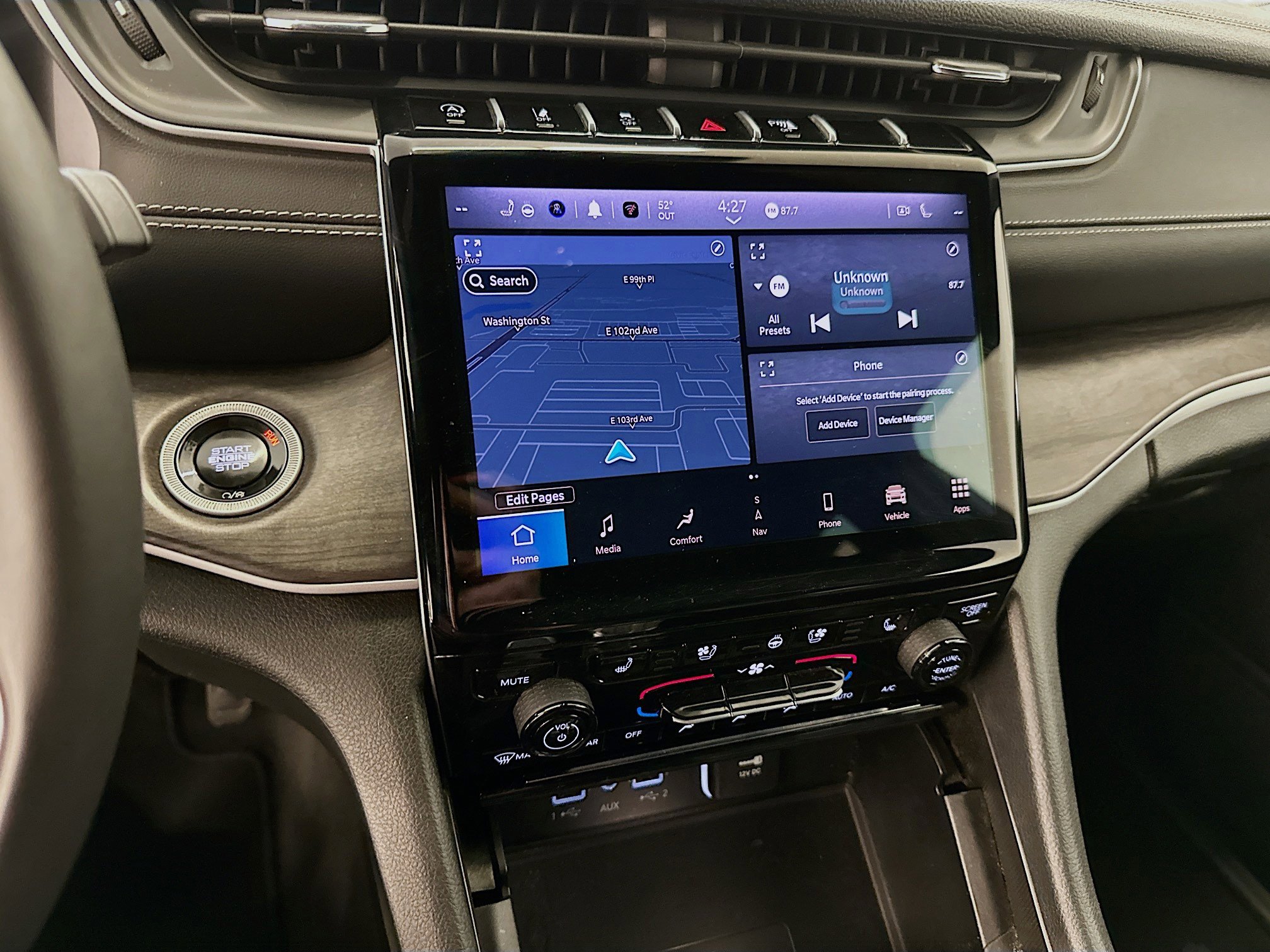 Used 2024 Jeep Grand Cherokee L Limited w/ Luxury Tech Group II image 26