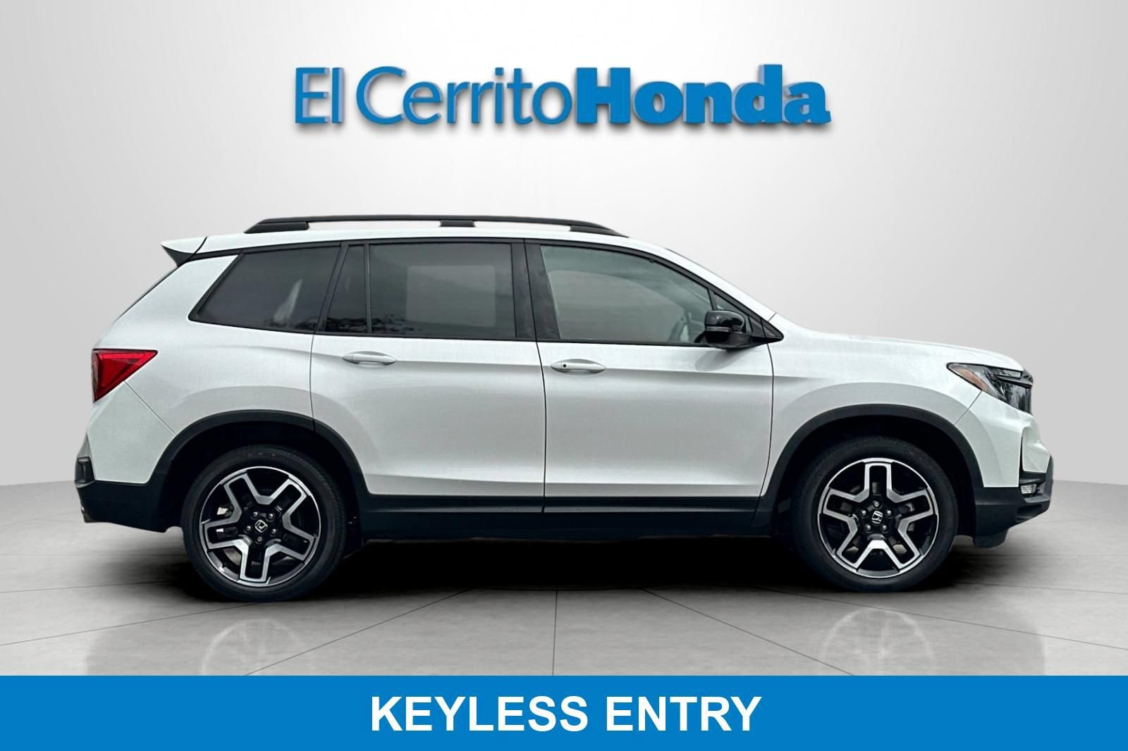 Certified 2023 Honda Passport Elite image 2