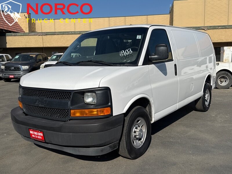 Used 2017 Chevrolet Express 2500 RWD image 6