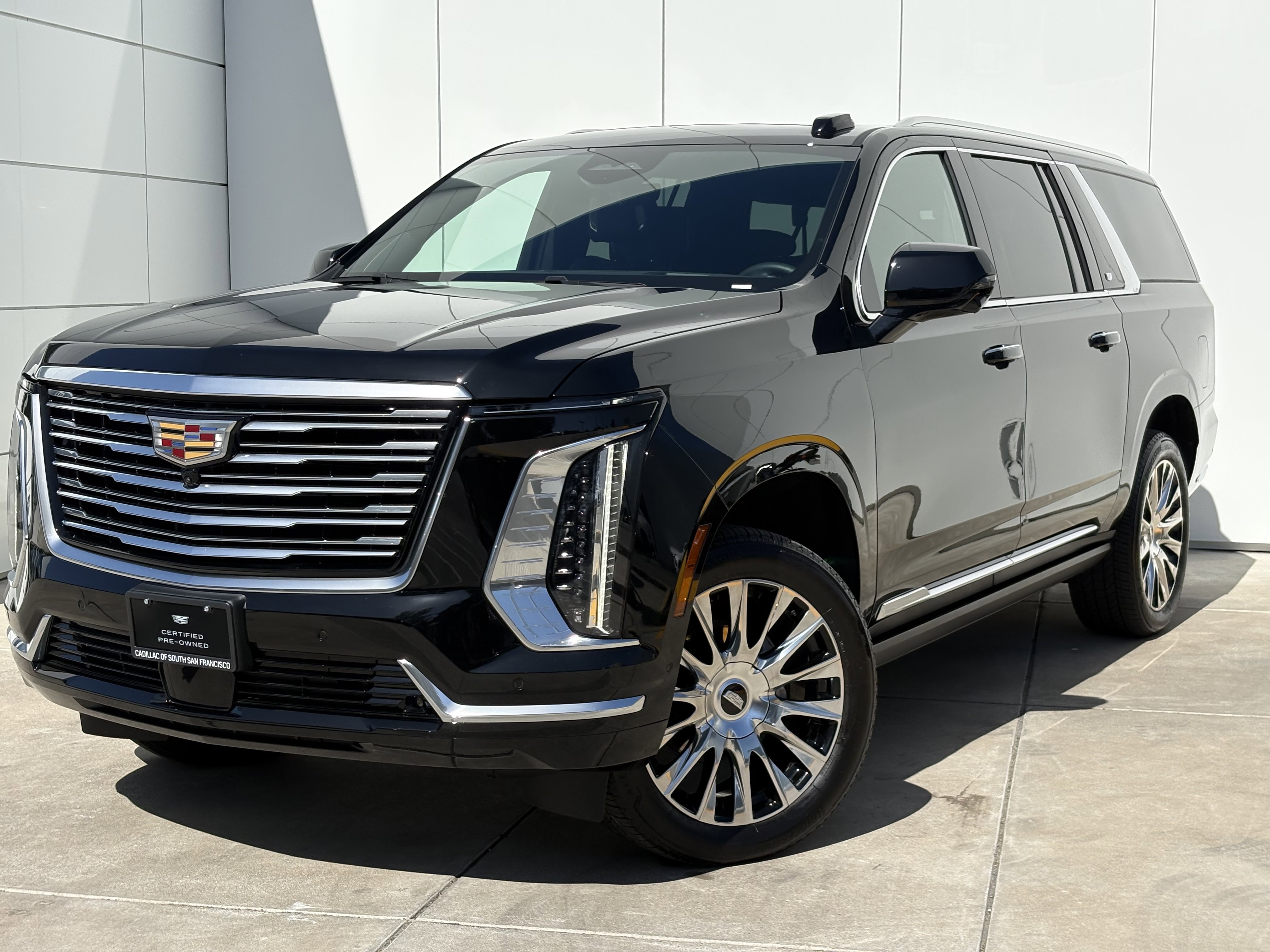 Used 2025 Cadillac Escalade ESV Premium Luxury Platinum AWD/4WD image 2
