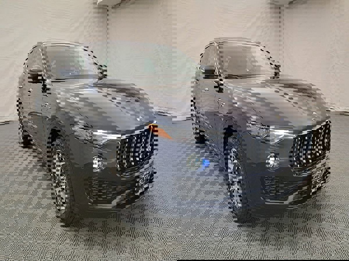 Used 2021 Maserati Levante S image 2