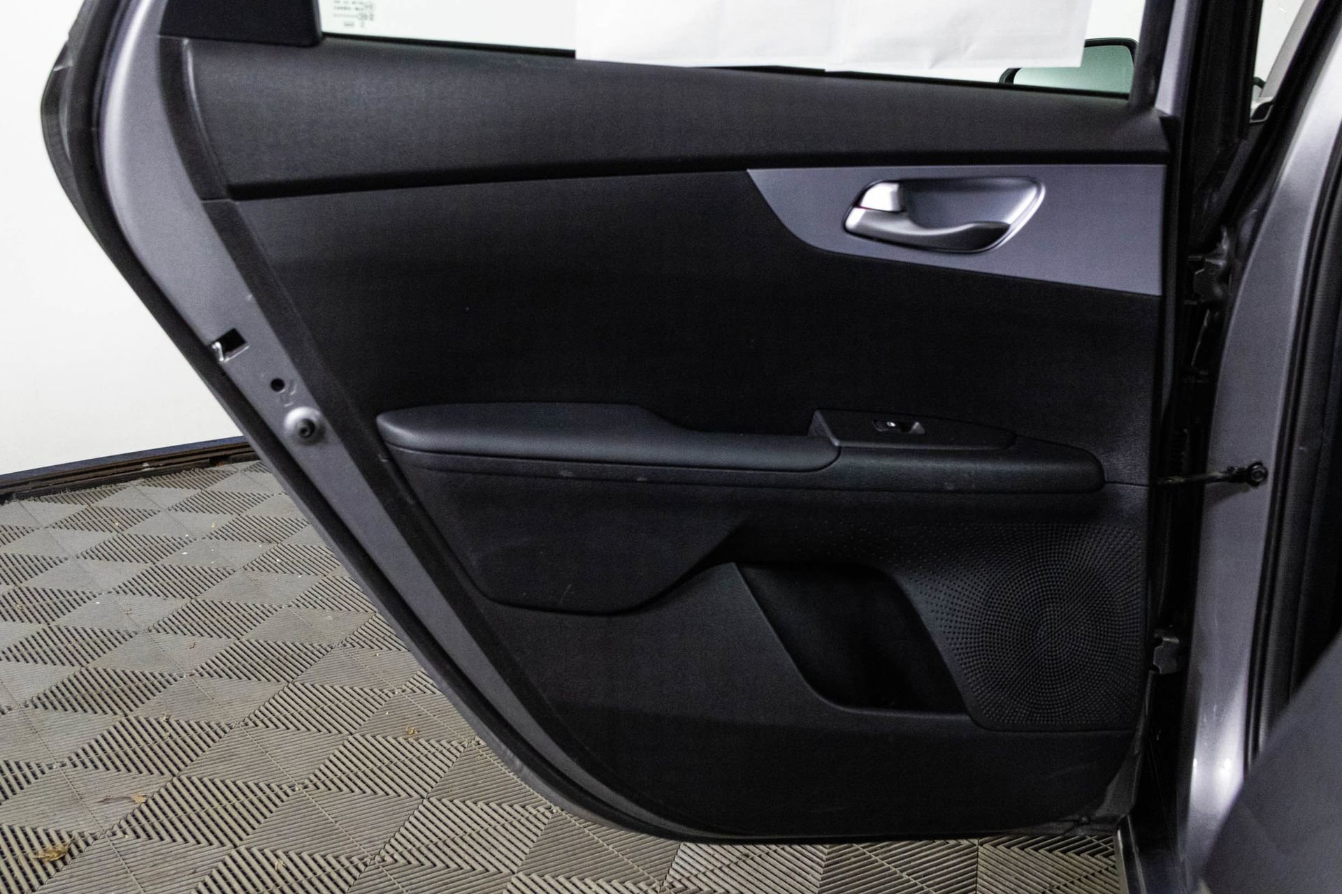 Used 2024 Kia Forte LXS FWD image 33