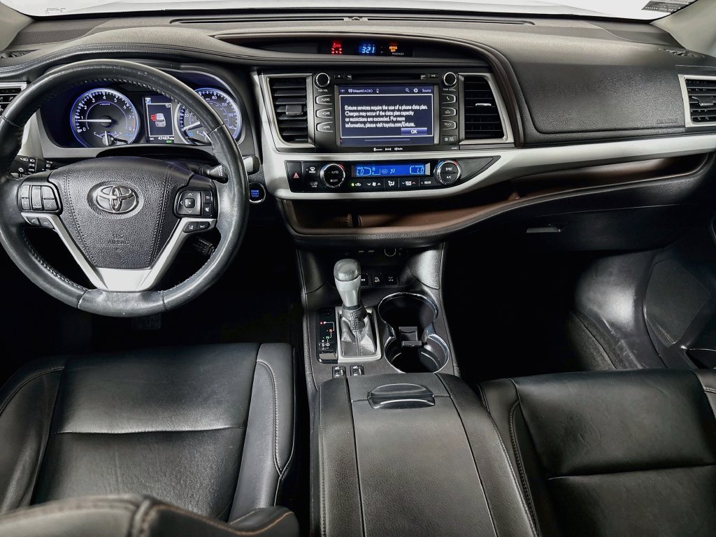 Used 2019 Toyota Highlander XLE AWD/4WD image 26