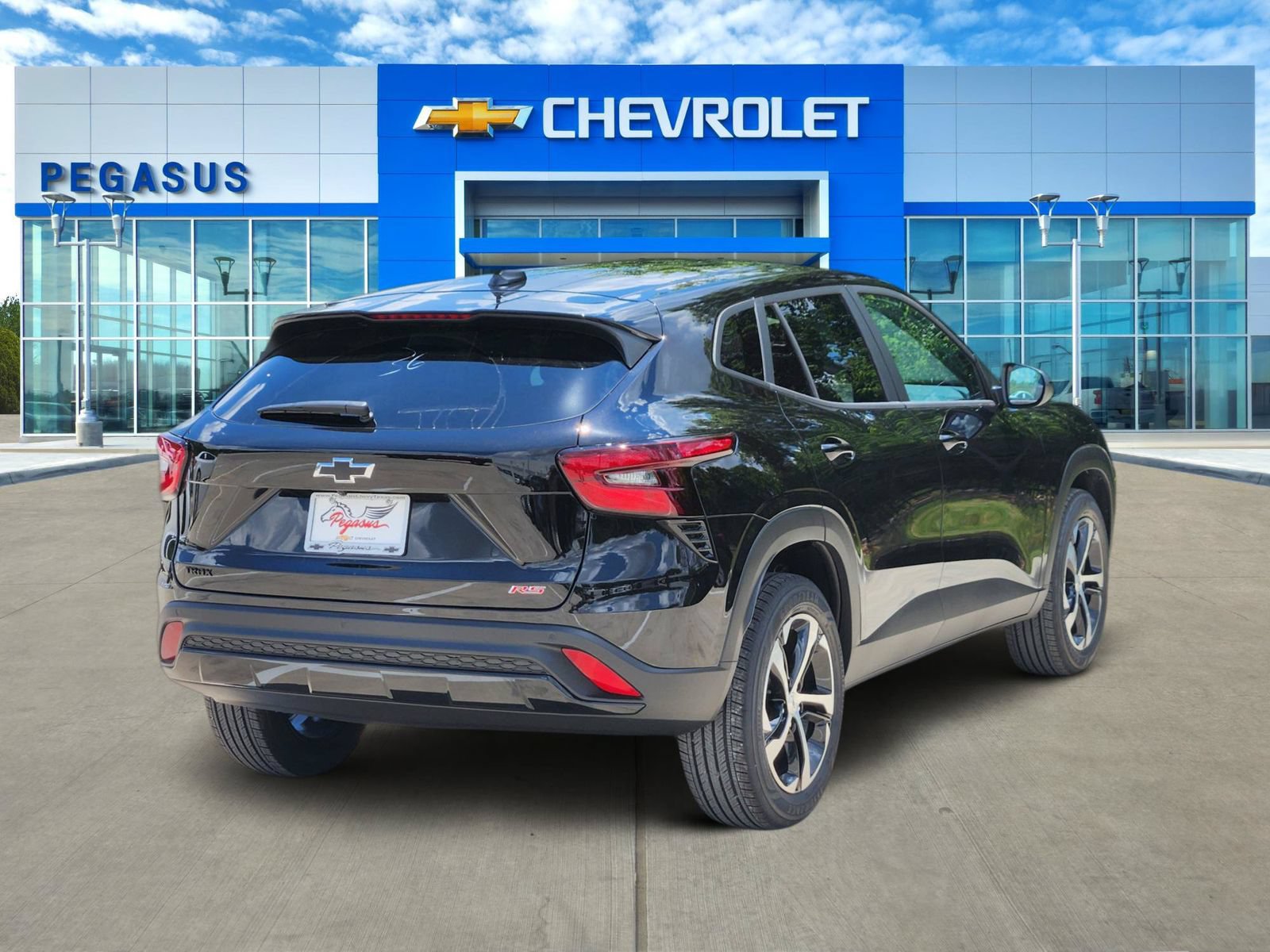 New 2026 Chevrolet Trax RS w/ Sunroof Package FWD image 5