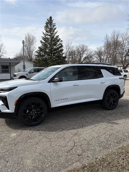 New 2026 Chevrolet Traverse RS image 3