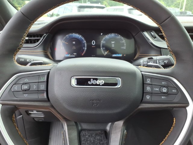 New 2026 Jeep Grand Cherokee Limited AWD/4WD image 9