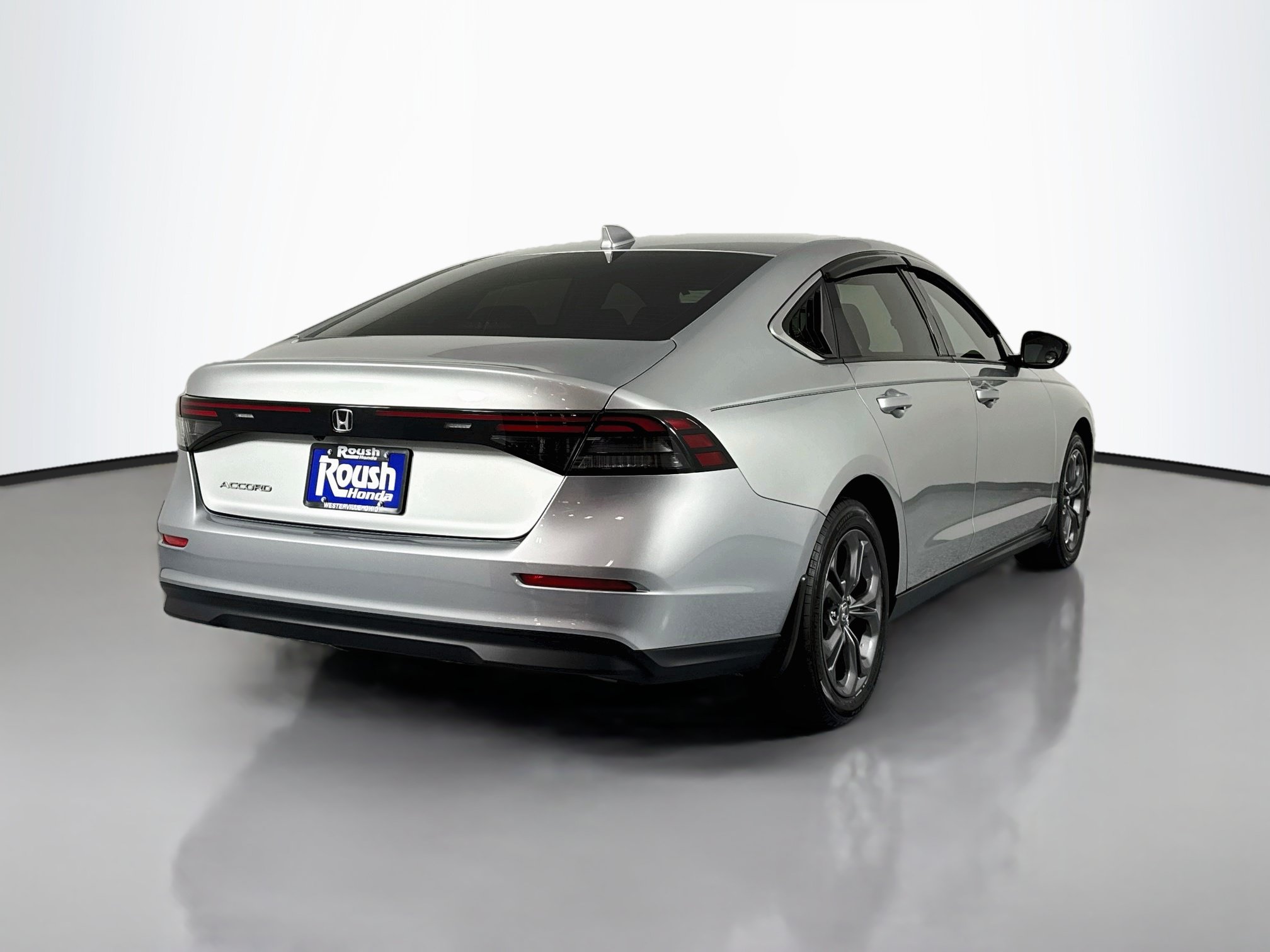 Certified 2024 Honda Accord EX image 5