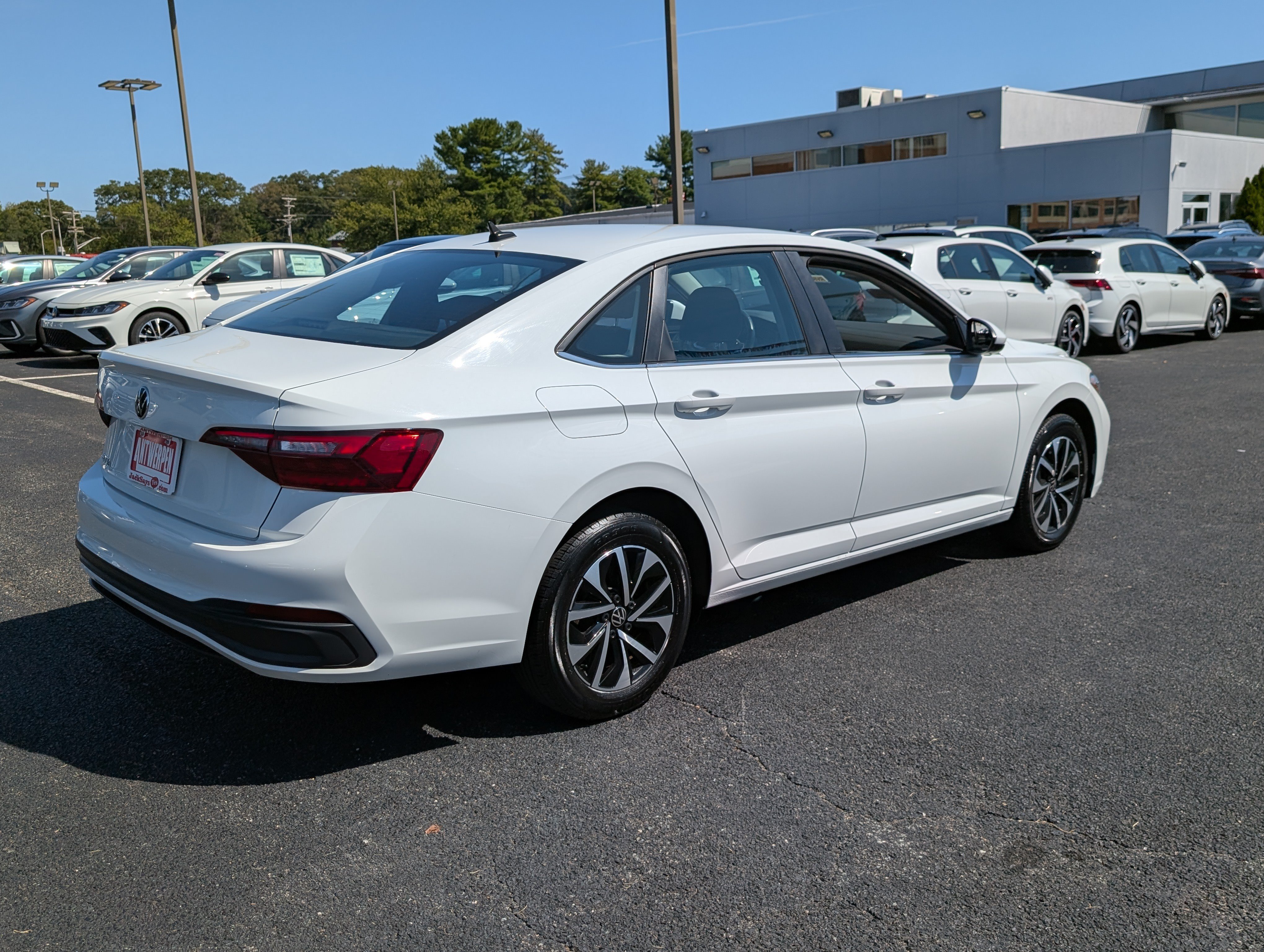 Used 2024 Volkswagen Jetta S FWD image 3