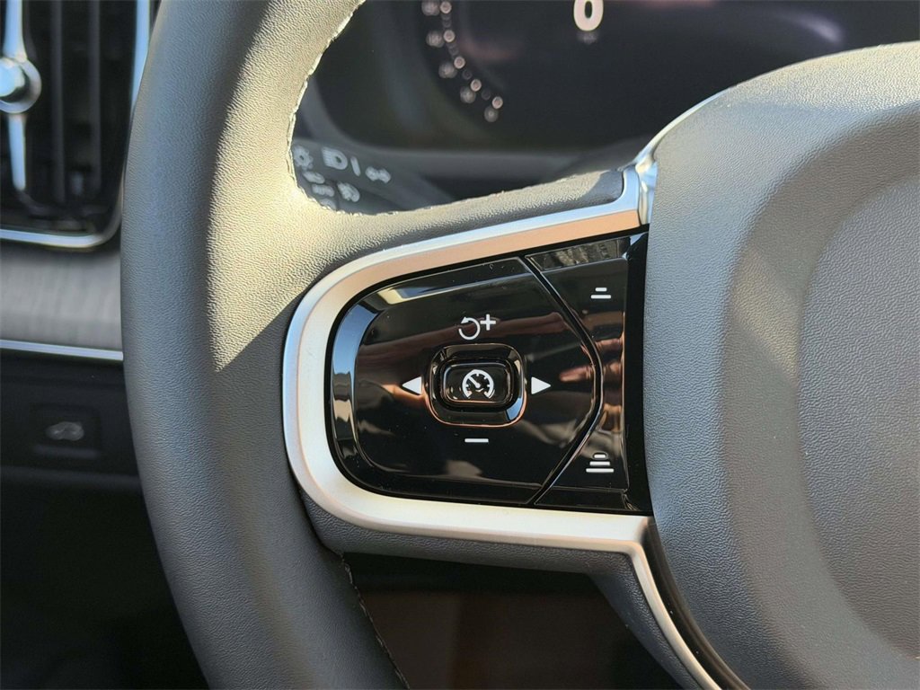New 2026 Volvo XC90 B6 Ultra w/ Protection Package AWD/4WD image 8