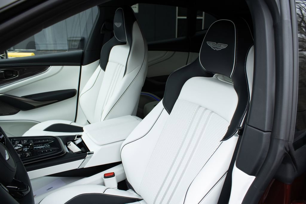 New 2025 Aston Martin DBX 707 image 16