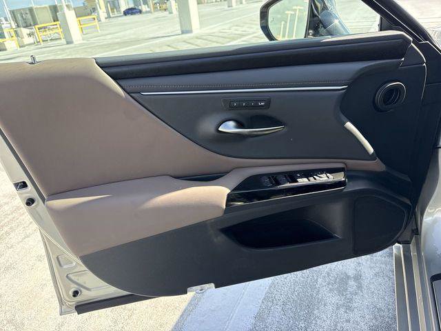 Certified 2024 Lexus ES 350 w/ Premium Package FWD image 13