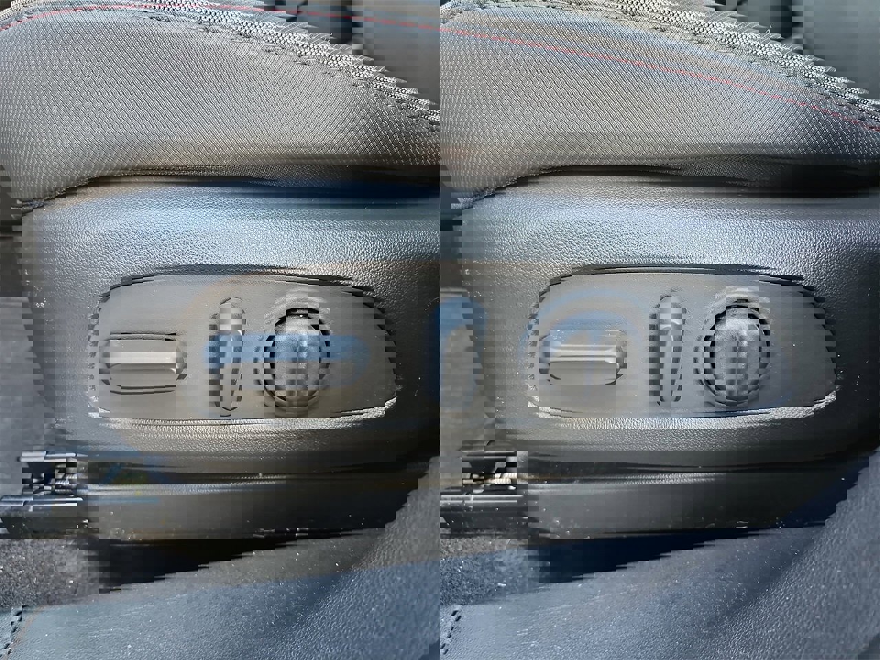 Certified 2023 Chevrolet TrailBlazer RS w/ Convenience Package image 33