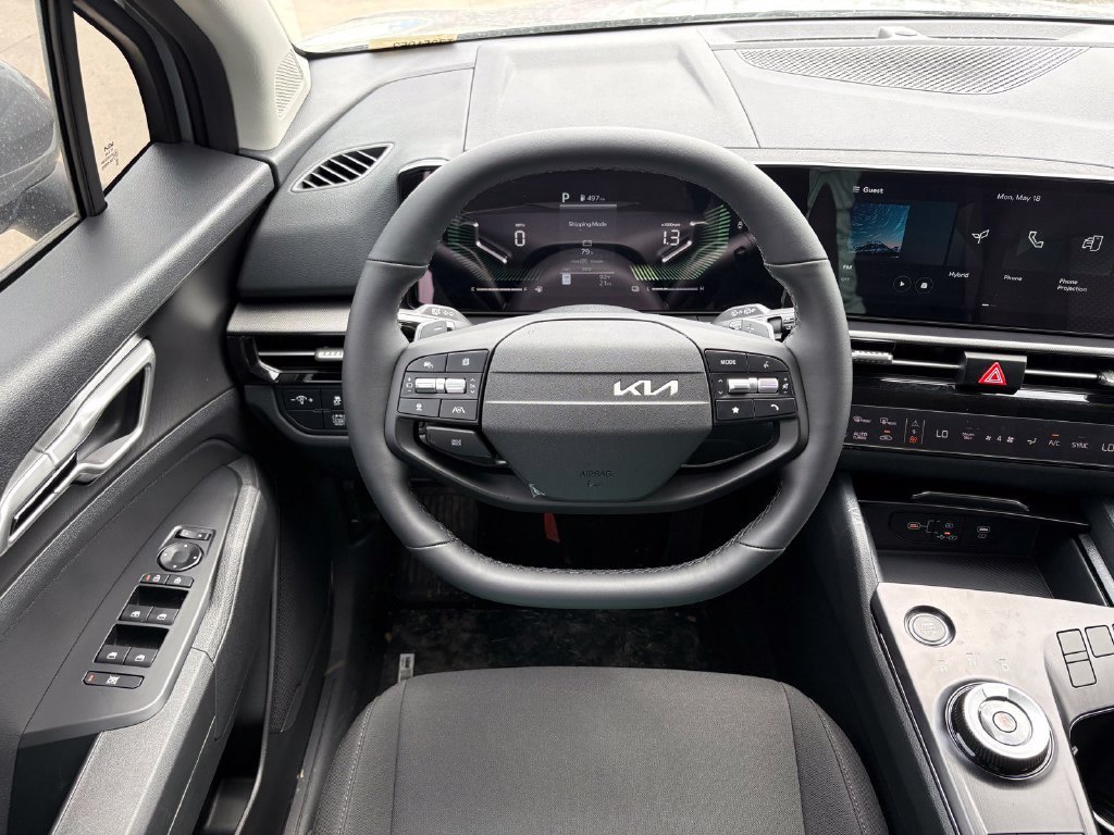 New 2026 Kia Sportage LX FWD image 18