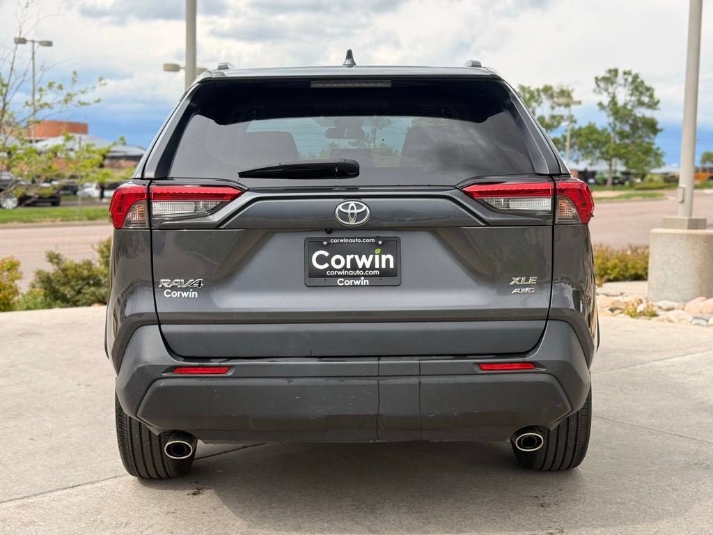 Used 2023 Toyota RAV4 XLE Premium AWD/4WD image 7