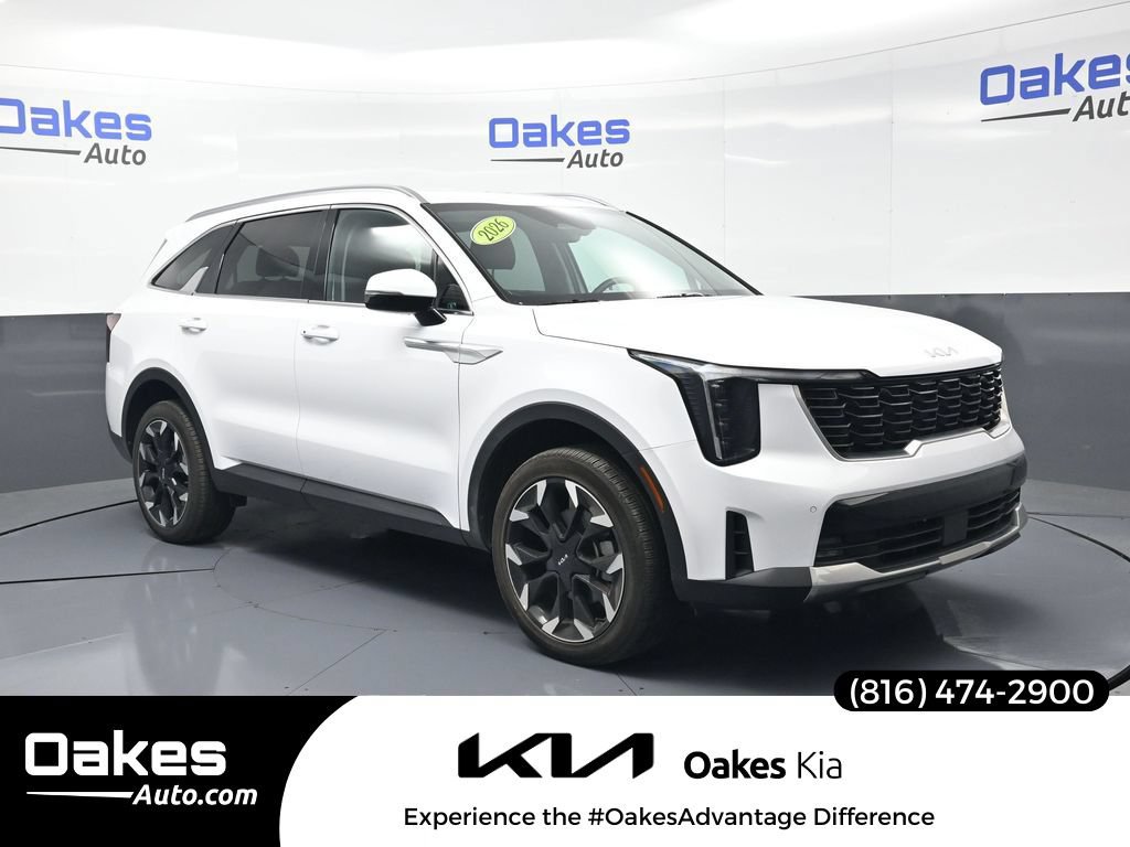 Certified 2026 Kia Sorento EX AWD/4WD image 1