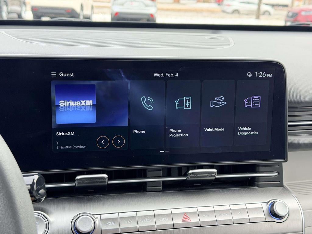 Used 2025 Hyundai Kona SE image 3