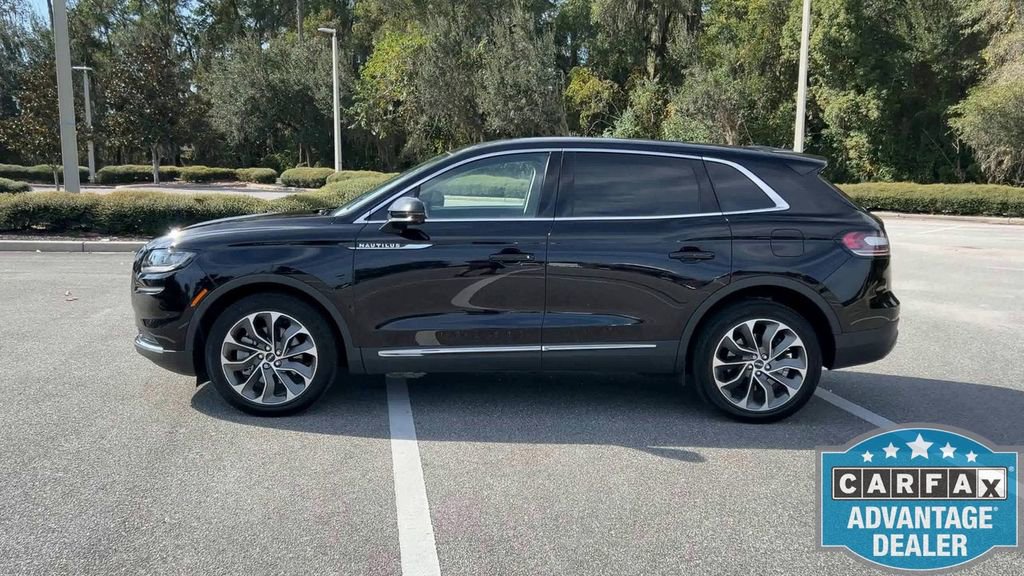 Used 2022 Lincoln Nautilus Reserve image 6