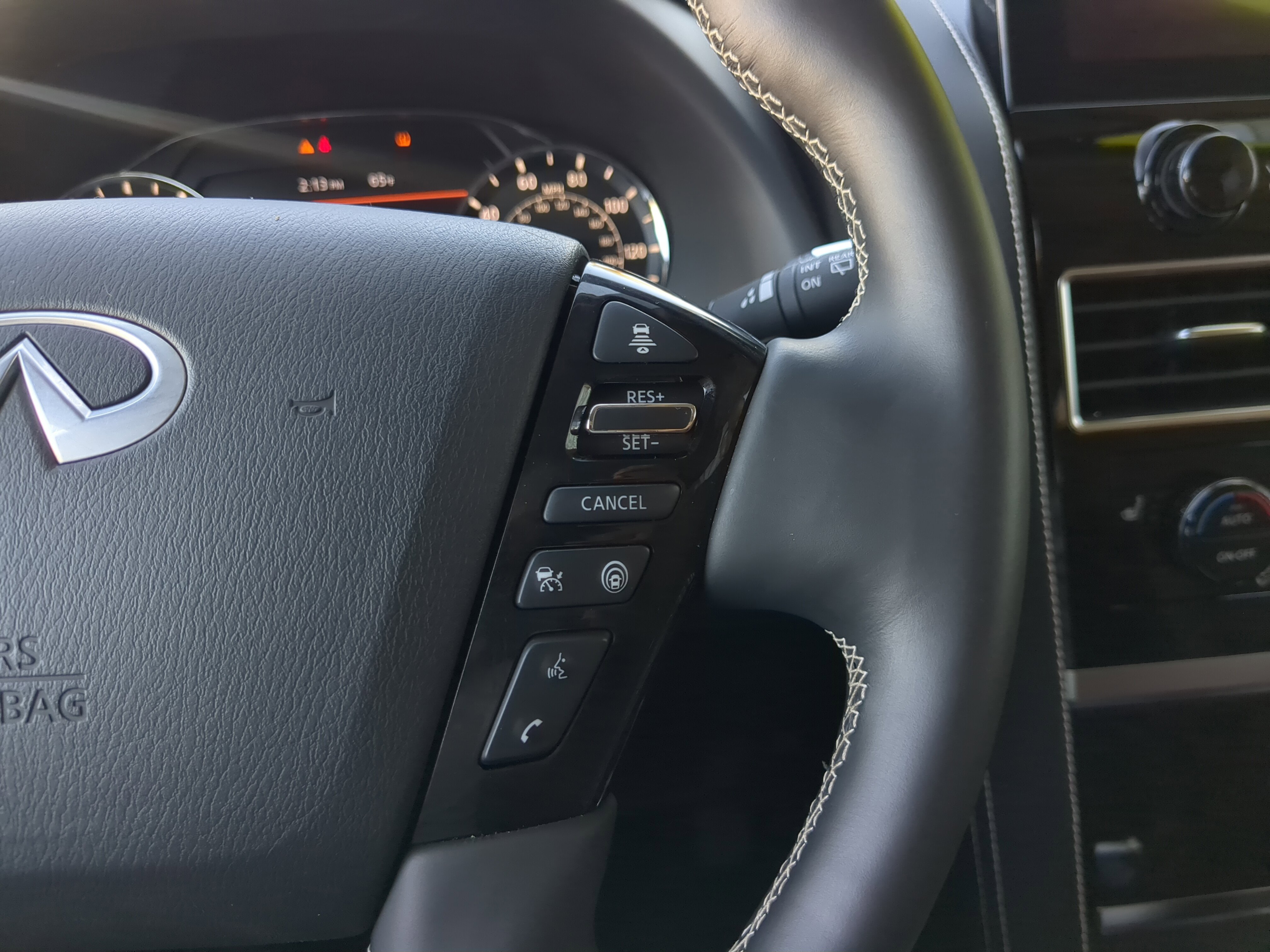 Certified 2024 INFINITI QX80 Premium Select w/ Cargo Package image 32