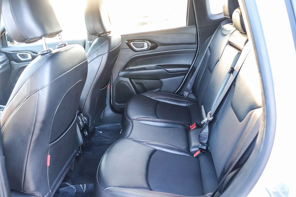 Used 2024 Jeep Compass Trailhawk AWD/4WD image 21