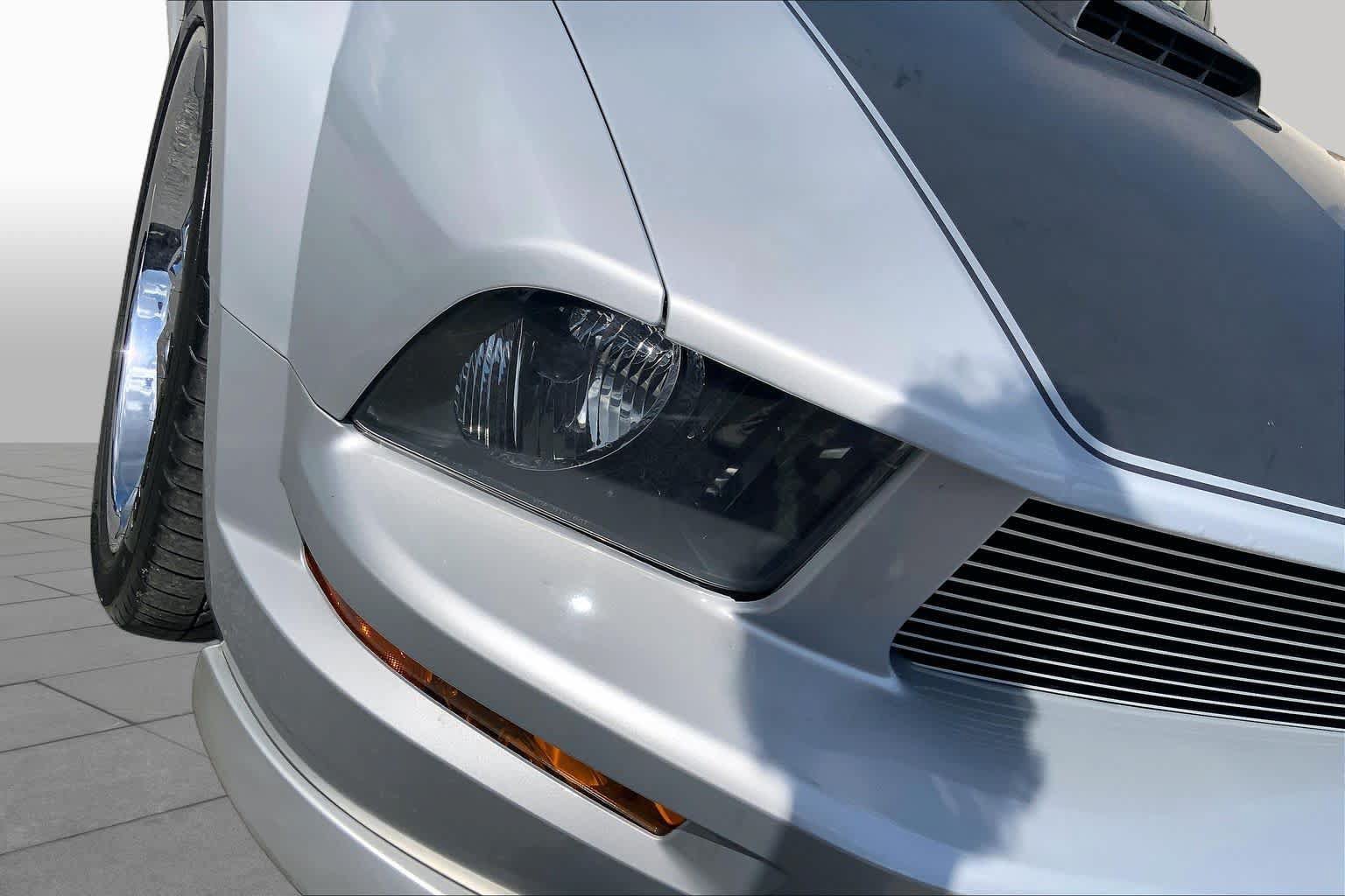 Used 2006 Ford Mustang GT Premium RWD image 26