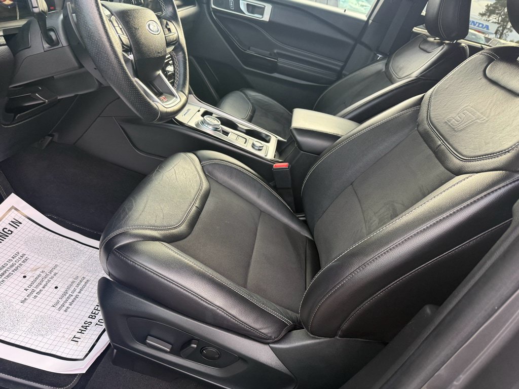 Used 2022 Ford Explorer ST w/ ST Street Pack AWD/4WD image 9