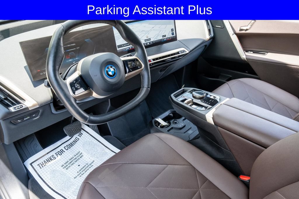 Used 2024 BMW iX xDrive50 w/ Sport Package AWD/4WD image 16