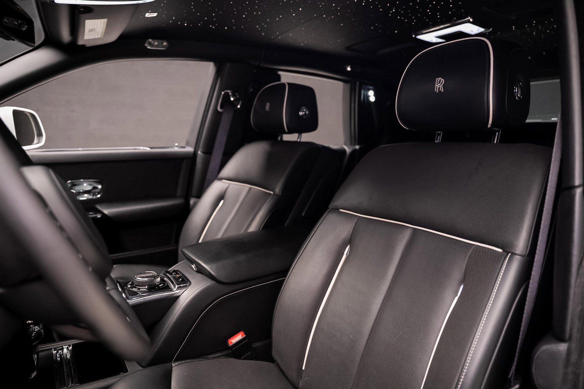 Used 2018 Rolls-Royce Phantom Sedan image 58