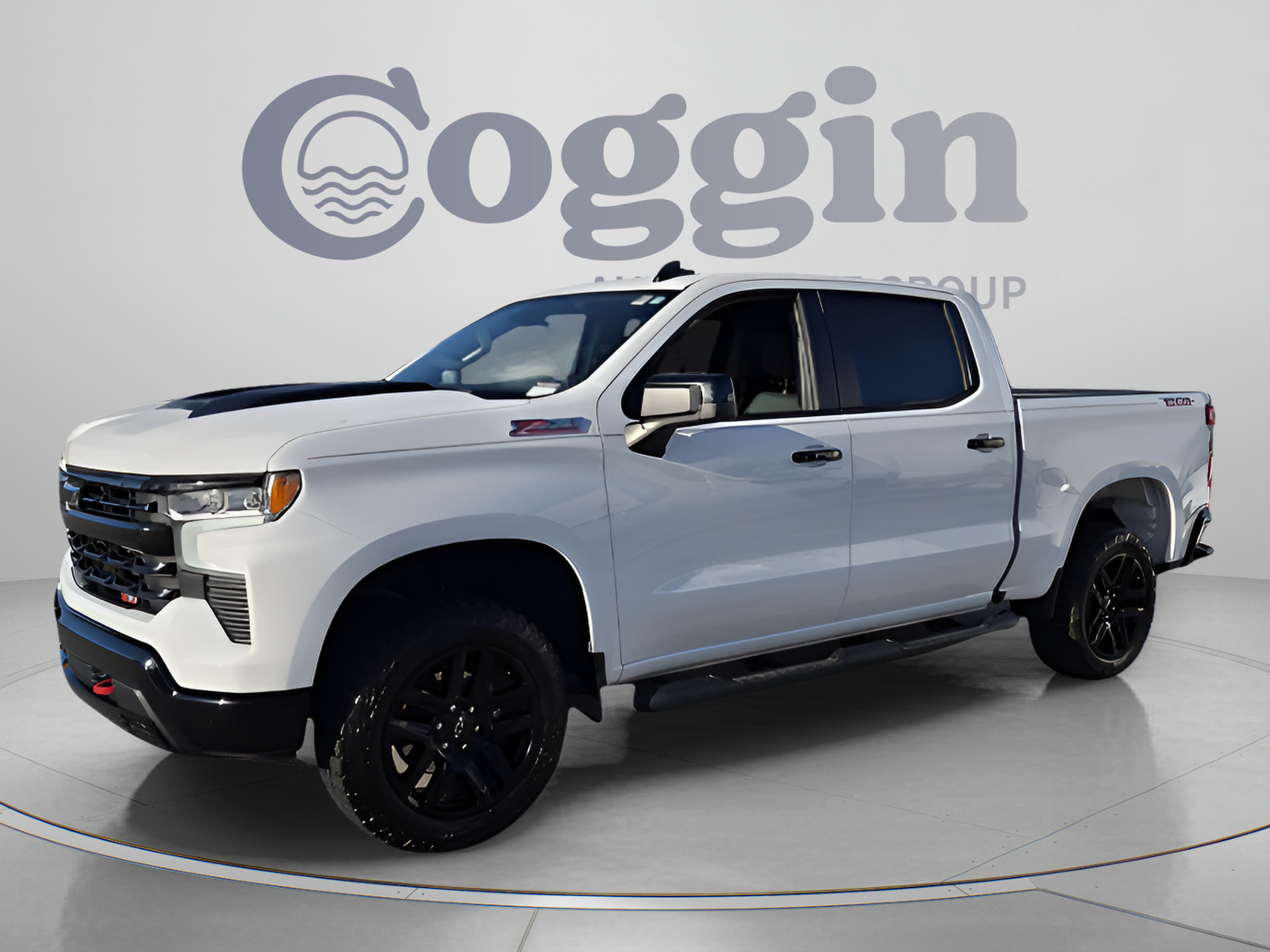 Used 2025 Chevrolet Silverado 1500 LT Trail Boss w/ Convenience Package II AWD/4WD image 1